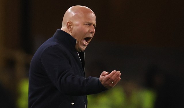 开云体育官方网址-斯洛特：未能将创造的机会转化为进球，最后时刻丢球已不感到意外