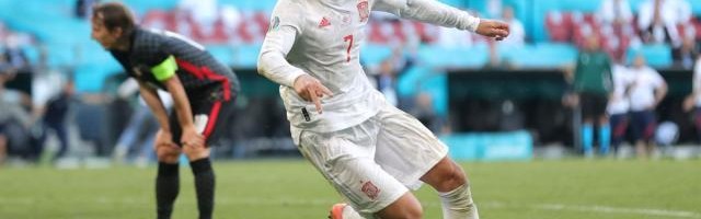 开云体育官方网址-莫拉塔爆射踢走愤懑 干脏活的中锋不应被如此对待